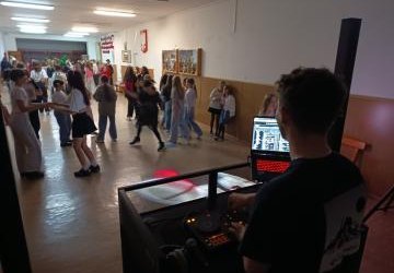 DYSKOTEKA ANDRZEJKOWA