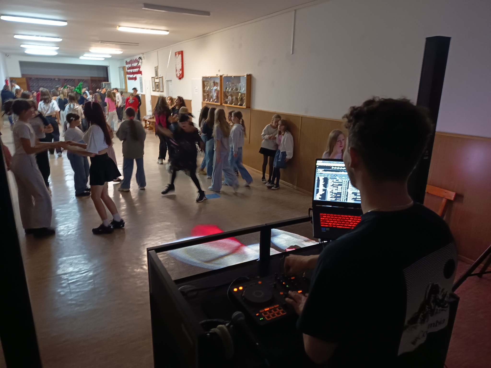 DYSKOTEKA ANDRZEJKOWA