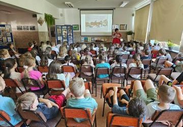 „Podróże w czasie z Feliksem”.
